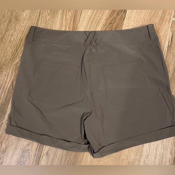 Hiking Shorts - Picture 2 of 2